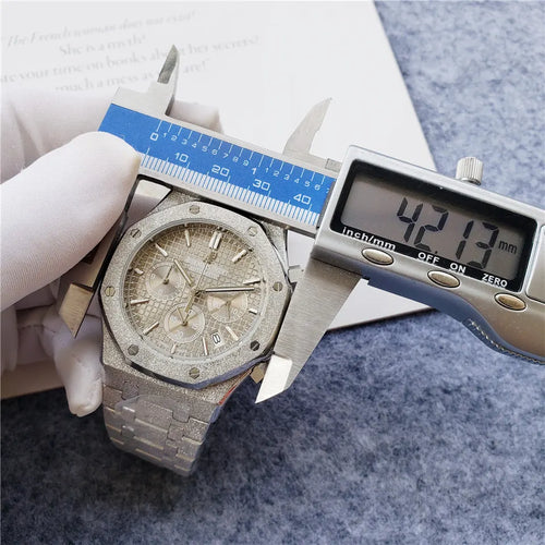 Audemars Piguet Frosted Gold Chronograph - Hình 2