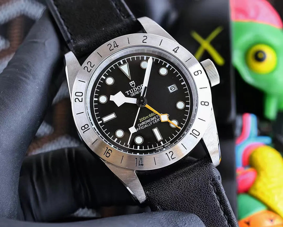 steel Tudor Black Bay GMT - Hình 5